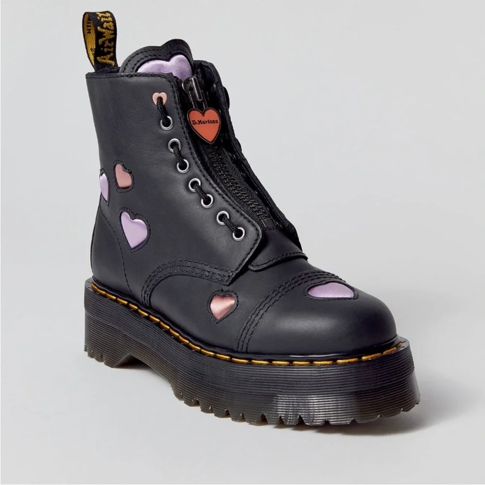 Dr Martens Sinclair Heart Platform Boot